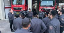 Религиозные добровольцы вступают в бой с огнём