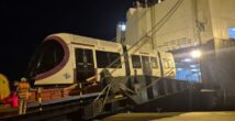 В Хайфе разгрузили первую партию вагонов фиолетой линии метро