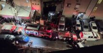 Пожарные вскрывали стены квартиры во время тушения ночного пожара в Хайфе