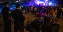 На пляже разогнали массовую нелегальную вечеринку и изъяли аппаратуру