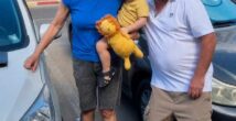 Бабушка осталась снаружи: в Хайфе трехлетний ребенок оказался заперт в автомобиле