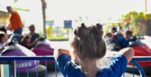 6-летняя Майя пошла в первый класс, но возвращаться после уроков ей пока некуда